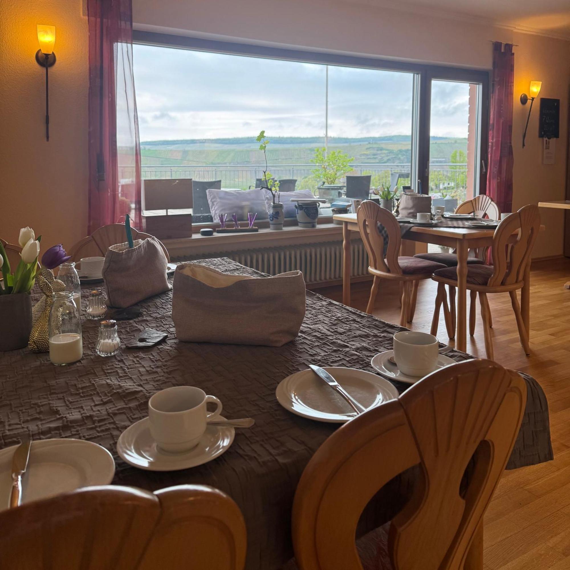 Bed and Breakfast Weingut Tiliahof Brauneberg Exterior foto